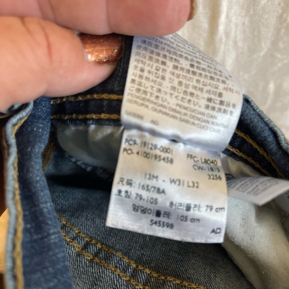 Used Levi 524 too superlow jeans/Sz 13M 31-32/in great condition - Picture 4 of 10